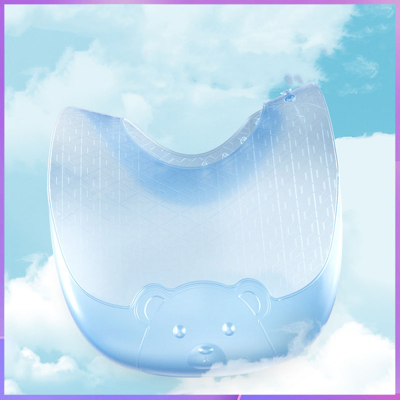 Feeding Baby Food - Lightweight silicone bib for baby food,